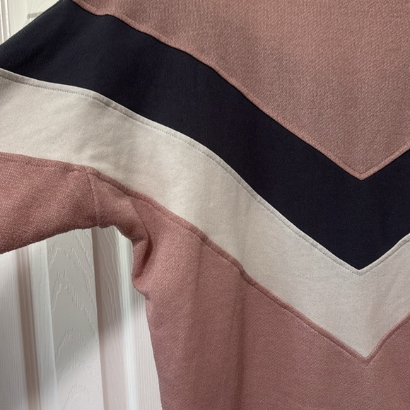 Womens sweater - Picture 2 of 2